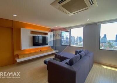 Modern 2 Bed Condo for Rent near BTS Phrompong, Sukhumvit