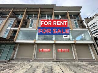 Commercial building for sale or rent