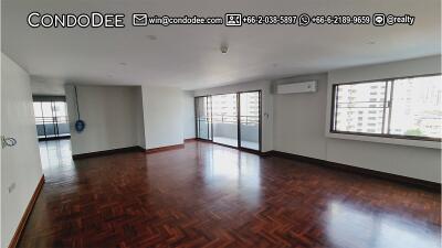 Renovated Large Condo Sukhumvit 23 Sale