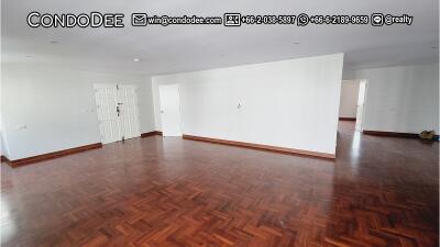 Renovated Large Condo Sukhumvit 23 Sale