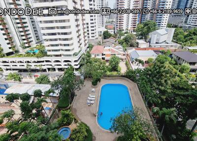 Renovated Large Condo Sukhumvit 23 Sale