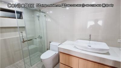 Renovated Large Condo Sukhumvit 23 Sale