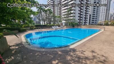 Renovated Large Condo Sukhumvit 23 Sale