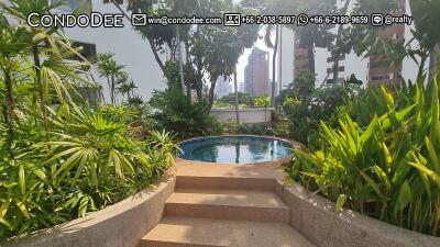 Renovated Large Condo Sukhumvit 23 Sale