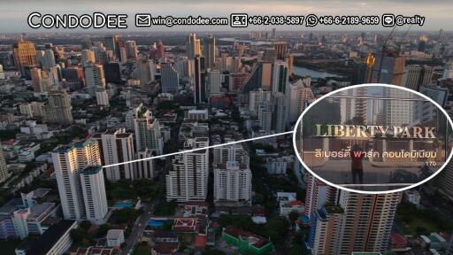 Renovated Large Condo Sukhumvit 23 Sale