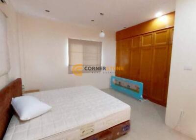 4 bedroom House in Lakeside Court 1 East Pattaya