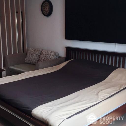 1-BR Condo at The Trendy Condominium near BTS Nana