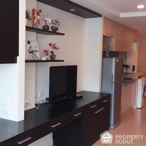 1-BR Condo at The Trendy Condominium near BTS Nana