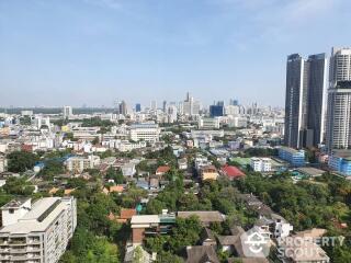 2-BR Condo at The Met Sathorn near BTS Chong Nonsi