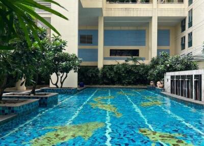 1-BR Condo at The Star Estate @ Rama Iii Condominium close to Phra Ram 3