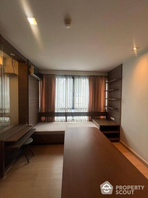 2-BR Condo at Issara @ 42 Sukhumvit Condominium near BTS Ekkamai