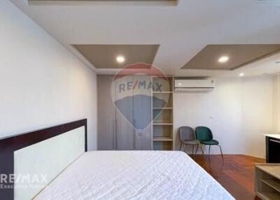 Newly Renovated Duplex with 3 Bedrooms, Steps Away from ThongLor BTS