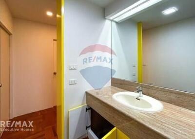 Newly Renovated Duplex with 3 Bedrooms, Steps Away from ThongLor BTS