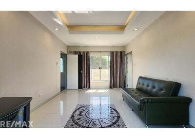 Modern 4 Bed House for Rent with Garden near Phromphong BTS