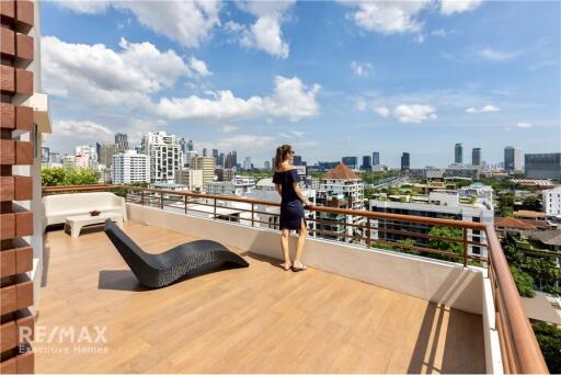 Newly Renovated 2-Bedroom Condo with Large Balcony and Nice View, 13 Mins Walk to BTS Phloen Chit