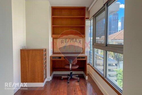 Spacious 3 Bed Condo for Rent near BTS Ploenchit Sukhumvit