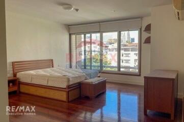 Spacious 3 Bed Condo for Rent near BTS Ploenchit Sukhumvit