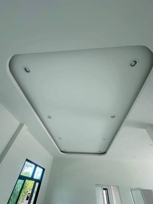 Main living space ceiling with LED recessed lighting