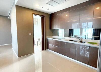 3 Bed 3 Bath 171.98 SQ.M Menam Residences Condominium