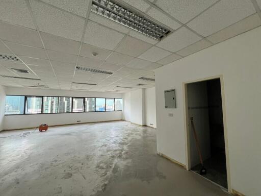 For Rent Bangkok Office Sukhumvit BTS Ekkamai Watthana