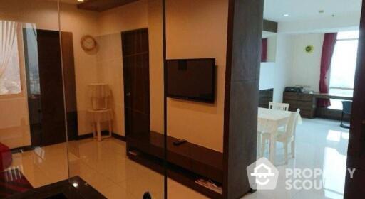 2-BR Condo at Baan Sathorn Chaopraya near BTS Krung Thon Buri (ID 549289)