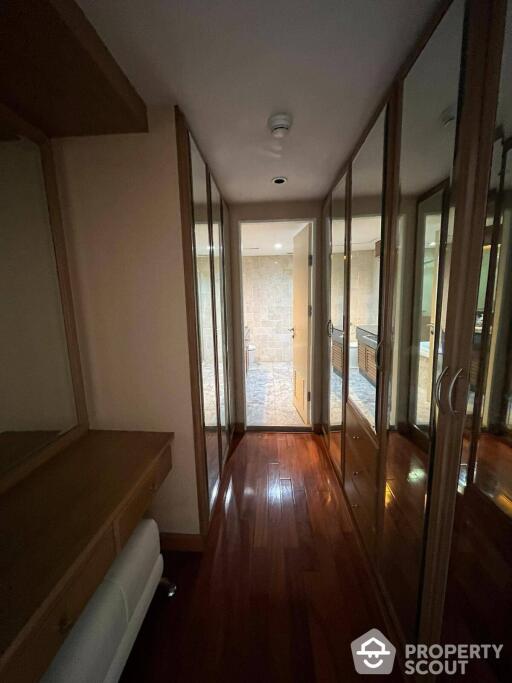 3-BR Condo at Somkid Gardens Condominium near BTS Chit Lom