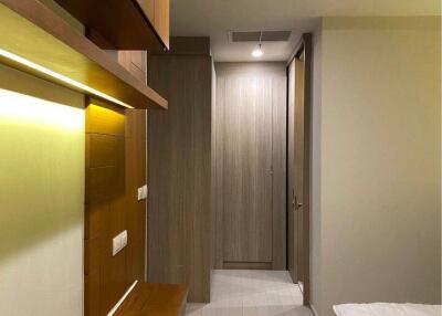 2-BR Condo at Noble Ploenchit near BTS Phloen Chit (ID 426091)