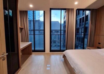 1-BR Condo at Noble Ploenchit near BTS Phloen Chit