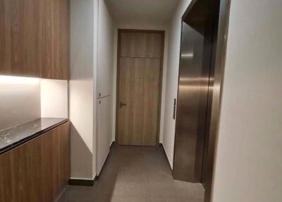 1-BR Condo at Noble Ploenchit near BTS Phloen Chit