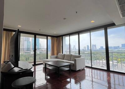 2-BR Condo at Lake Green near BTS Asok