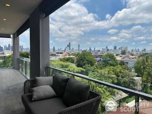 4-BR Condo at The Pillar close to Sukhumvit