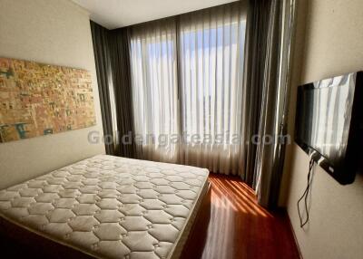 2 Bedrooms Furnished Condo with Balcony at The Infinity - Sathorn