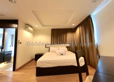 2 Bedrooms Furnished Condo on high floor at Sathorn Gardens