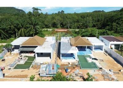 Luxurious pool villas near Ao nang beach