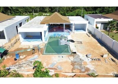 Luxurious pool villas near Ao nang beach