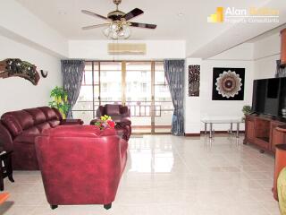 2 bedroom Condo in Jomtien Shining Star Jomtien