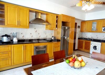 2 bedroom Condo in Jomtien Shining Star Jomtien