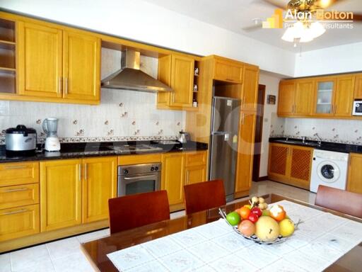 2 bedroom Condo in Jomtien Shining Star Jomtien