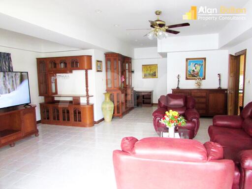 2 bedroom Condo in Jomtien Shining Star Jomtien