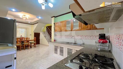 4 Bed For Rent in North Pattaya