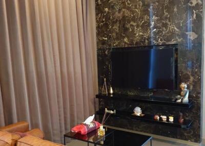 1-BR Condo at The Esse At Singha Complex near MRT Phetchaburi (ID 469351)