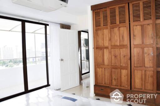 2-BR Condo at Diamond Tower Condominium near BTS Chong Nonsi