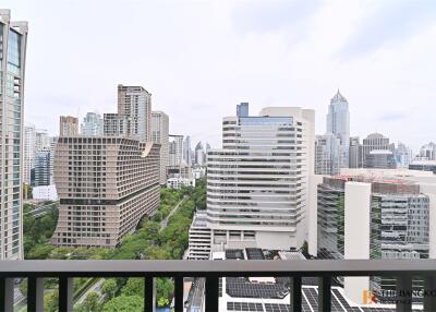 Muniq Langsuan BTS PHLOEN CHIT 2 Bed 2 Bath  C2408020022