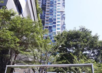 1-Bedroom Condo BTS Ekkamai Sukhumvit 42