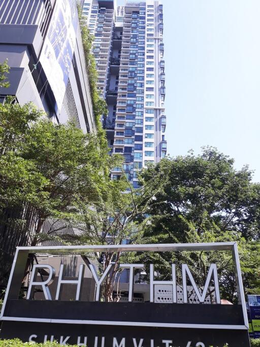 1-Bedroom Condo BTS Ekkamai Sukhumvit 42