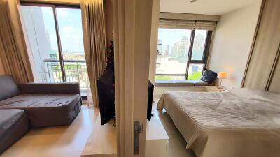 1-Bedroom Condo BTS Ekkamai Sukhumvit 42