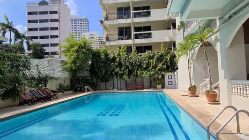 Large Condo Sukhumvit 8