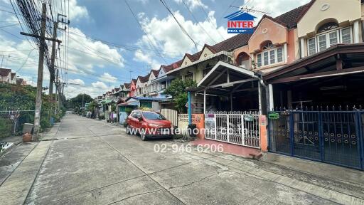 Street view of residential area with townhouses