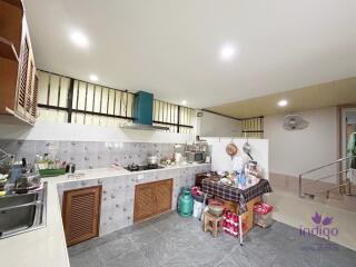 This lovely single storey home ,3 bedroom on 1 rai land in a semi rural area in San Kamphaeng, Chiang Mai