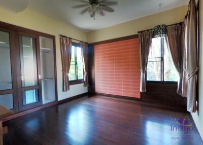 Beautiful 6 bedroom home with private pool for sale in Moo Baan Rim Nam near Meechok Plaza, Sanphiseur, Muang, Chiang Mai.